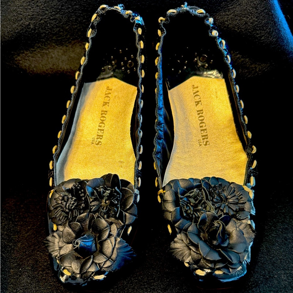 Jack Rogers Tansy Flower